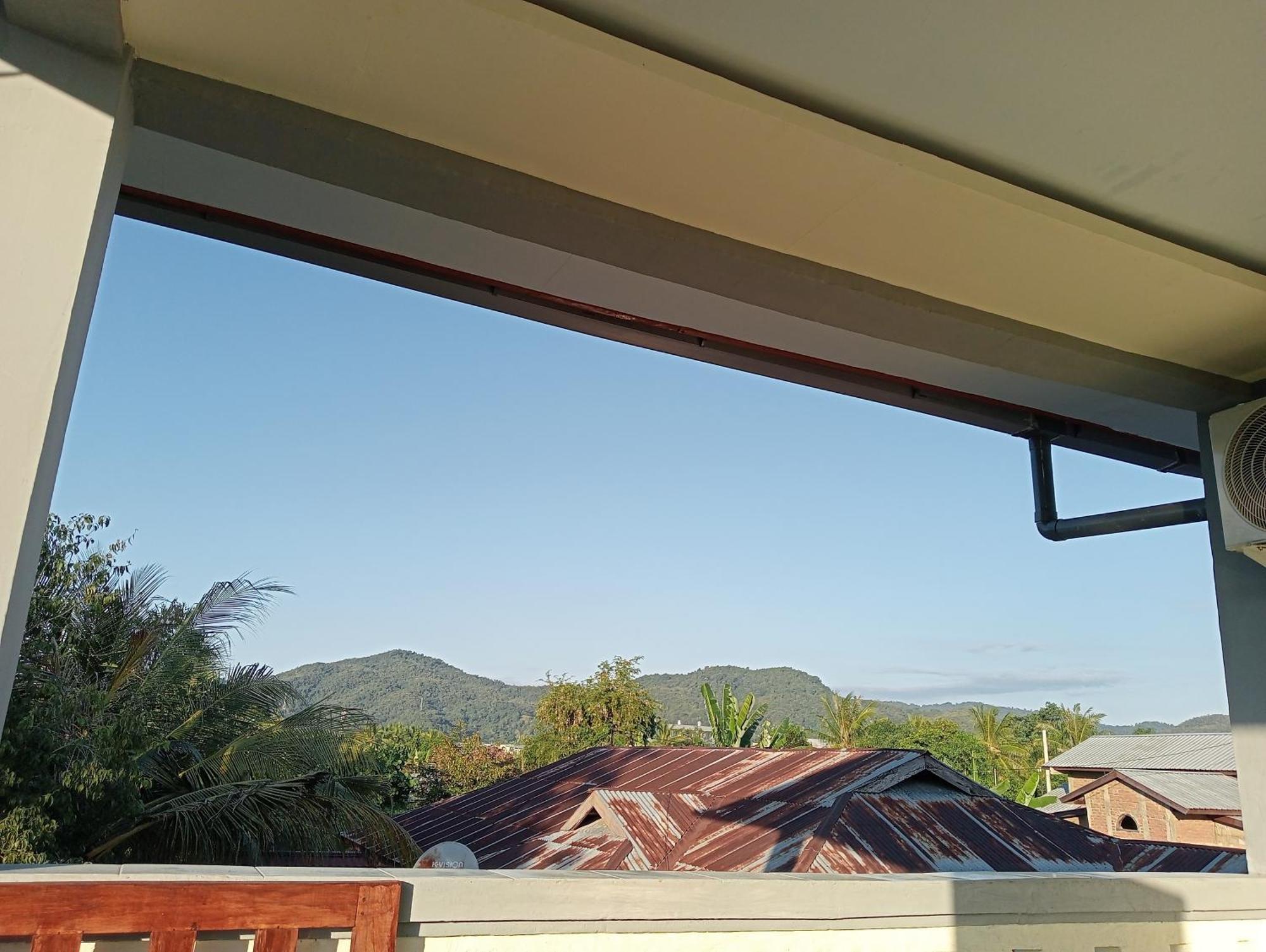 Yusilver Guest House Labuan Bajo Kültér fotó