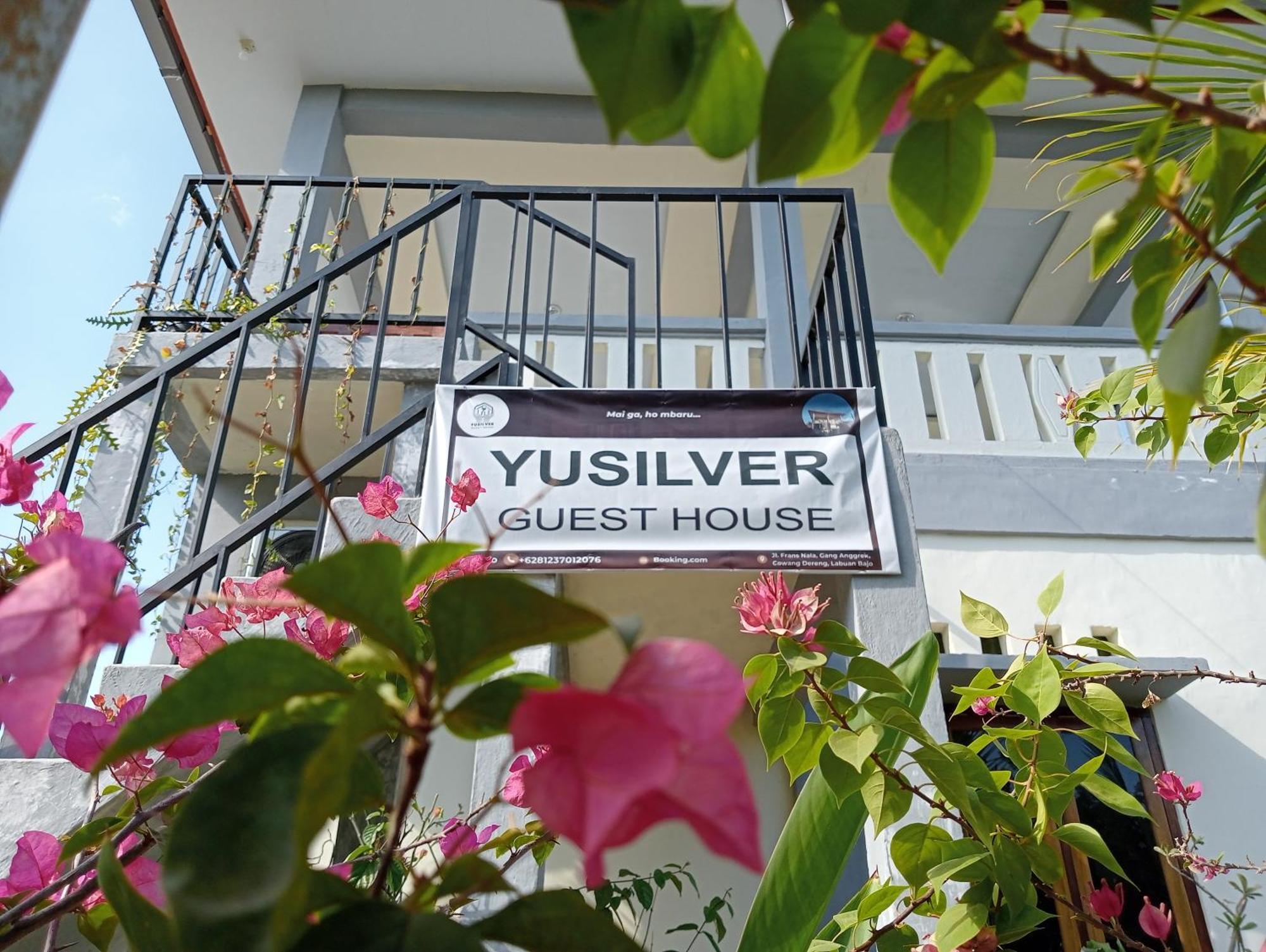 Yusilver Guest House Labuan Bajo Kültér fotó
