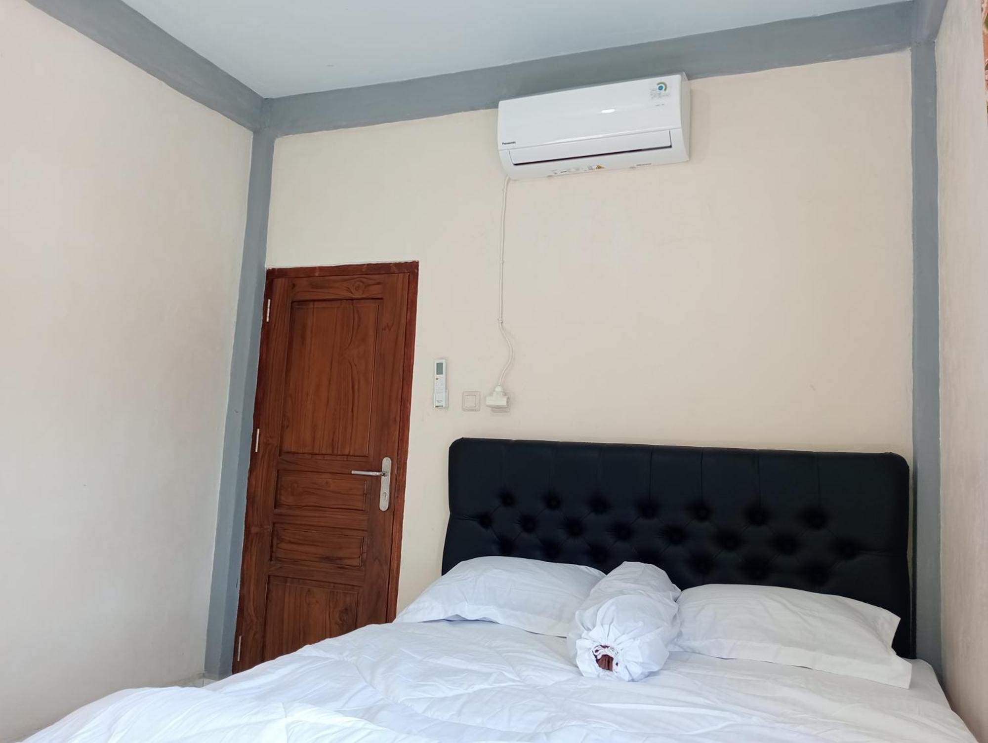 Yusilver Guest House Labuan Bajo Kültér fotó