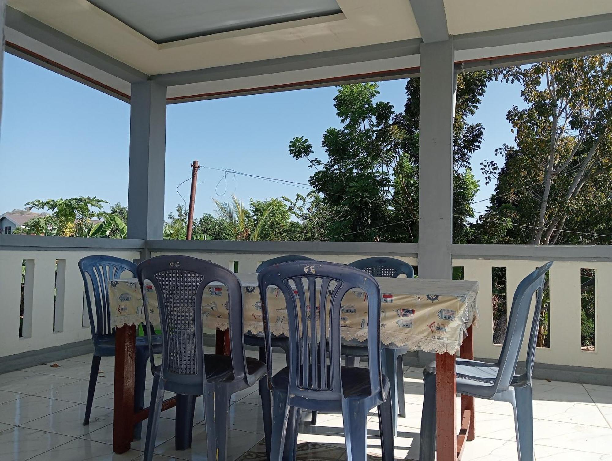 Yusilver Guest House Labuan Bajo Kültér fotó