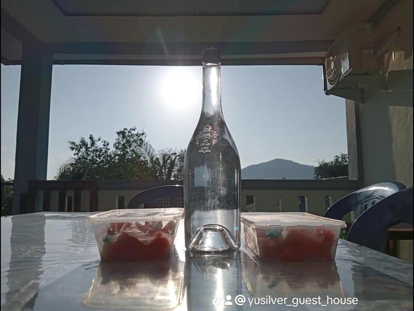 Yusilver Guest House Labuan Bajo Kültér fotó
